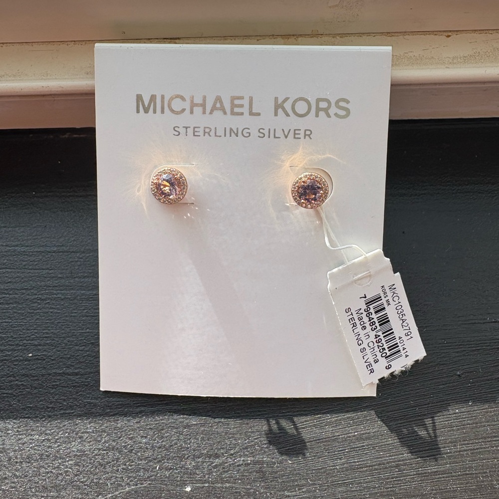 Michael Kors Rose Gold Pave Halo Stud Earrings NWT - Picture 3 of 4